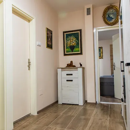 Stan Konjarnik Apartment Belgrade